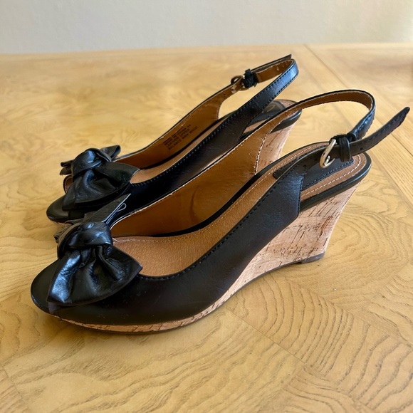 New Clarks Bendable Bow Black Leather Cork Wedge Slingback Sandals Size 5 - Picture 1 of 12